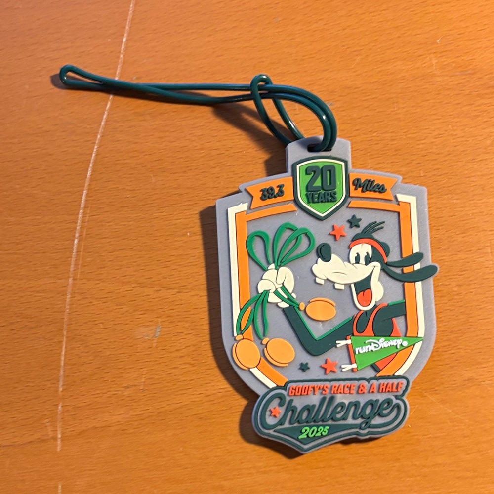 Disney Gray and White Goofy Challenge Bag Tag
